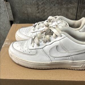 Nike White Leather Sneakers